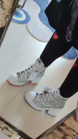 PRIDE ÖZEL CONVERSE OLUR DA ALMAZ MIYIM 😍😍😍😍😍  @Converse  #fyp #Pride #converse #conversechuck70deluxeheel #heel #heels #converseheel #conversepride 