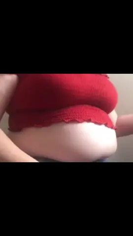 hi! im juliette i weight 90kg i stuffed so much yesterday.. what do you think ab my belly? i should eat more or less? let me know in the comments<3 #big #belly #stuffed #bbw #bodypositivity #fyp #foryou #forupage #foryoupage 