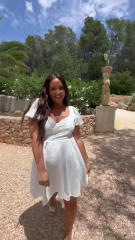 NOW LIVE🤩 @Jacqueline Jossa ‘Summer Dreams’ collection is live💗 Featuring dresses, playsuits, jumpsuits, tops, co ords, skirts and so much more‼️ The perfect holiday outfits😍 #fyp #inthestyle #holiday #Summer 