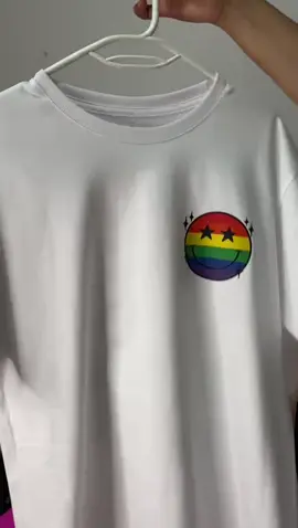 🏳️‍🌈🔥PRIDE OUTFIT🔥🏳️‍🌈 Arma tu outfit con nuestras playeras edición PRIDE #lgbtq #marchadelorgullo2023 #pridemonth #LoveIsLove #outfitpride #playeraspersonalizadas #oversize 