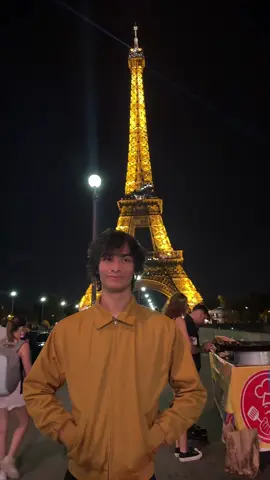 very happy to be in parisss #fyp #foryou #foryoupage 