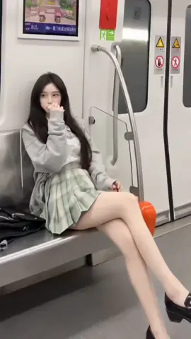 School uniform with mini skirt #sexy #beauty #legs #prettylegs #longlegs #longleggirl #stockings #schoolunifrom #miniskirt #asiangirl