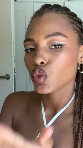 GRWM for my first Tea Party 🫖✨ Products used: @saiebeauty glow serum @charlottetilbury lip liner  @fentybeauty lip gloss Saie skin tint foundation  @toofaced concealer - warm sand Saie contour @lauramercier setting powder @nyxcosmetics brow pen Saie cream blush mix @kyliecosmetics mascara Kylie cosmetics eyeshadow palette  @patricktabeauty eyeshadow palette  Wearing: @lurelly  #MakeupTutorial #grwm #grwmmakeup #teaparty