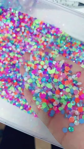 Neon AB all mix! Looks like candy 🤗do you like it?#rhinstones