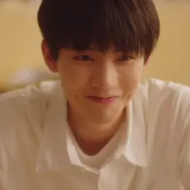 i am going to explode please never smile again  #wheniflytowardsyou #zhouyiran #zhangmiaoyi #suzaizai #zhanglurang #edit #cdrama #fyp 