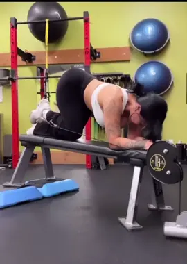 Quick workout video #fyp #latina #GymTok #viral #fakebody #gains 