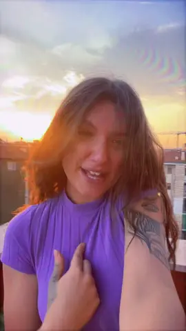 vengo dalla favela🏚️🤭#CapCut #accadeoggi #viral #fyp #andiamoneiperte #italiangirl #tiktok #medy #bambola 