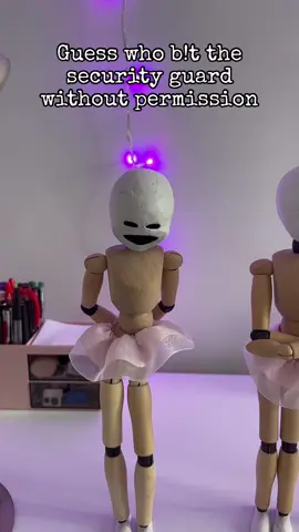 It’s obviously paint Tiktok. #minireenas #fnaf #fyp #sisterlocation #roomforonemorefnaf #minireena #thegirlwiththeminireenas 