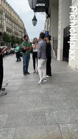 🇫🇷 Actor Song Joong-ki is spotted in Paris, France #pichichipixx #StreetStyle #fashion #parisfashionweek 