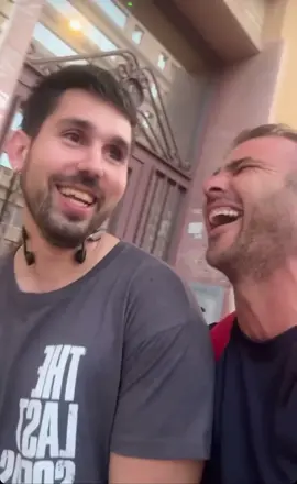 Aqui ps dejamos otro saludito que nos pedisteis!! Se nos va la pinza!! #amigos #risas #saludo #humor #parati