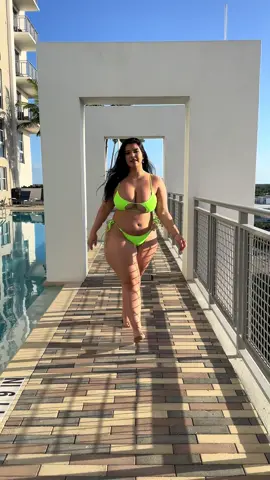 💚💚 #fyp #foryou #foryoupag #parati #paratipage #plussize #curvy #curvytiktok 