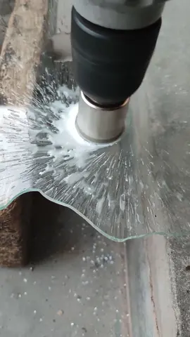 Mata bor kaca digunakan untuk membuat lubang pada kaca keramik marmer atau granit coated hole saw drill bit #matabor #mataborkaca #mataborgranit #matabordiamond #mataborpelubangkeramik #perkakas #TikTokImpact @Solusi Praktis 💡 