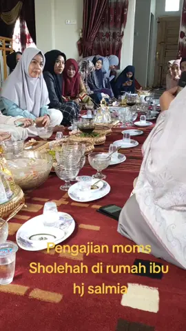 Alhamdulillah hadir di pengajian moms Sholehah dirumahmya ibu hj salmia#kmartgladiator #dapat3LANGSUNGCUAN #OTWBEBASFINANSIAL #klinkindonesia #pejuangkeluarga 