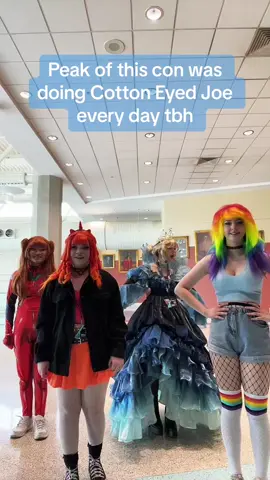 bruh my phone deleted half my hashtags I’m crying #bloodymarycosplay #bloodyqueencosplay #bloodyqueen #bloodymary #nighttidesbloodyqueen #nighttidesbloodyqueencosplay #nighttidescosplay #identityv #idv #cosplay #cosplayer #cosplaygirl #cosplays #missjunebuggie #louisvillepopcon #louisvillepopcon2023 #popcon2023 #popcon #indypopcon #indypopcon2023 #rainbowdash #rainbowdashcosplay #sunsetshimmer #sunsetshimmercosplay #mlpcosplay 