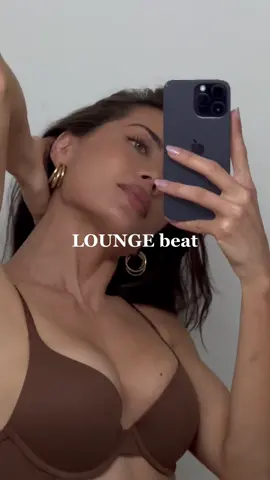 Morning vibes with @Lounge are my fav 🤎 