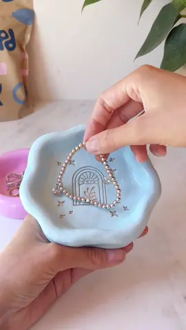 These trinket dishes get our stamp of approval ✨🌿👁️ #pottery #giftsforher #airdryclay #crafttok #selfcareroutine #candlemaking #trinketdish #diygift