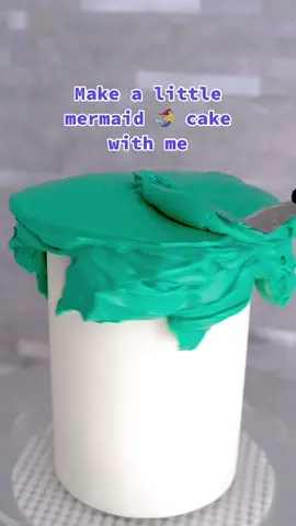 🧜‍♀️ 🧁 #thelittkemermaid #disneycake #disneymovie #cakedecorating 