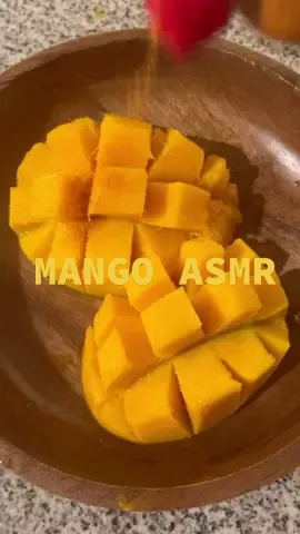 mango asmr #nightsnack #aestheticnight #vintagevibes #relaxingvideos #asmr #foodasmr #aestheticvibes #fypage 