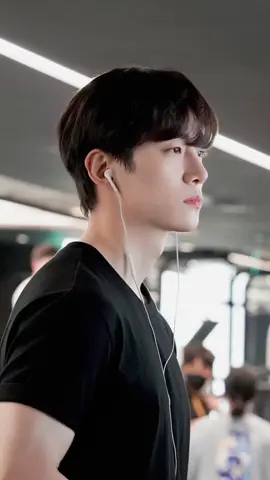 menatap foto pria tampan tiap hari bermaanfaat utk 🧠😌 #leejunho #goowon #leejunho2pm #aktorkorea #fyp 