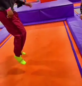 Real #weakknees goin on at the #bouncehouse 😭 #fyy #foryoupage #athlete #stunts 