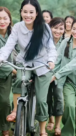 10 cô gái ngã ba Đồng Lộc #lichsuvietnam #xuhuong 