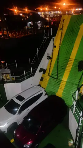 Mentahan naik kapal di malam hari bisa buat ngeprenk temen