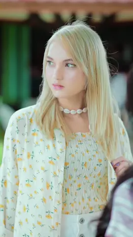 Smartphone nya aja yg smart,orangnya nga. #tiktokseriesfuture #SerialTikTok #tiktoktainment #trending #viral #foryou #fyp #fypシ #viralvideo #dramatiktok #drama #tiktok #TikTokSeries 