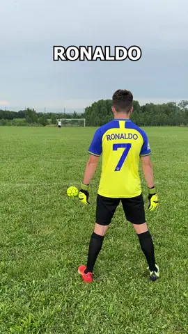 Si les JOUEURS de foot était des GARDIEN ! 😄 #starfreestyle #football #sportstiktoks 