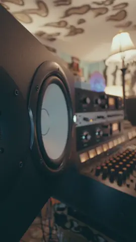 A loop I made this morning.  Norm on the 🎥  #mpc60 #boombap #sonyfx30 #sonyfx30cinemacamera #dehancerfilm #diyfilmmaking #tascam388 #beats 