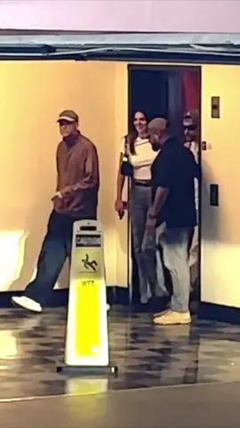 Kendall & Bad Bunny with friends June 20 🫶🏻 #kendalljenner #badbunny #benito #kendall #kendalljenneredit #badbunnyedits #kardashians #jenner #badbunnypr #kenito #fyp   PHOTOS CREDITS: kendalljsbr on Instagram and kendalljbrs on Twitter