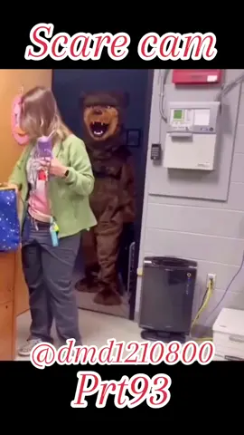 Scare cam prt93#dmd1210800 #f #fyp #foryou #foryoupage #fypシ #fy #fypシ゚viral #fypage #tik_tok #tiktok #tiktokviral #funny #4upage #4you #4up #scare #scared #scary #scarcam #viral #viralvideo  thnx 4 watching & 4 all the support 👍👍👍👍👍👍👍👍👍👍👍👍👍🥰🥰🥰 is only 4 the funn 😂😂😂😂😂😂😂😂😂🤣🤣🤣🤣🤣🤣👍👍👍👍