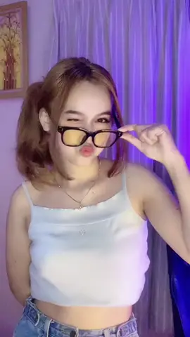 kacamata hot #mulus #putih #tipistipis #asupan 