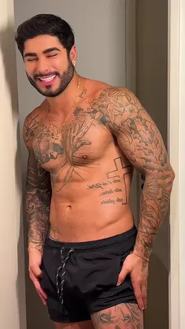 #viraltiktok #trendviraltiktok #deusesdabeleza #dançadomomento #dancinhatiktok #dança #homemlindodemais 