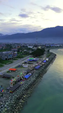 Ada yang pernah nongkrong di sini.? #talise #pantai #pengaramankotapalu #kotapalu #sulteng_palu 