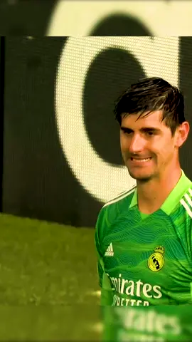 Courtois Amazing Save Against Chelsea #realmadrid #goalkeeper #Chelsea 