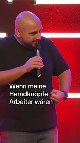 Welcher Hemdknopf seid ihr? 👔🤷🏽‍♂️ @Sezer Oglu | Comedy Clash | Die ganze Folge in der ARD Mediathek und mehr Comedy auf YouTube, Links in der Bio. #SWRComedy #ComedyClash #Comedy #StandupComedy #Hemd #Knöpfe #Struggle #HarteArbeit #Büroarbeit #KörperlicheArbeit #TikTok #SezerOglu #FYP 