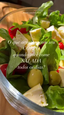 Vida longa e saudável 🍏 Seu corpo precisa de nutrientes, fibras e cores. ✨🧠🥗 A salada é uma opção maravilhosa para nossa saúde física, mental e intestinal. Você vai absorver muitas vitaminas; Você vai se sentir mais satisfeito; Você pode perder peso com resultado de comer menos alimentos não saudáveis; Você manterá seu cérebro jovem; Você provavelmente se sentirá seu intestino ficando cada vez mais regular; Você pode viver mais e sua pele vai mudar completamente;  Qual sua combinação de salada preferida?  Essa salada que montei na travessa guardei na geladeira sem tempero, durabilidade de até 4 dias.  Porém vamos fazer um acordo que só vai durar dois dia na geladeira? ❤️🥗✨ Não fique sem comer salada, salada é poder Nutricional na sua vida!  Atendimento presencial em Curitiba PR ou Online 041-99559-4299🍏 🍏✨🥗