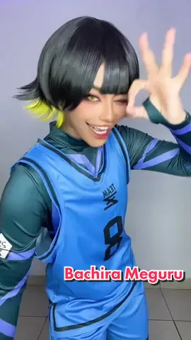 Replying to @dov365_muhaymin12 Fake Body⚠️How could I not do this in this cosplay?!😂❤️Streaming in an hour, see you there🥰 #anime #relatableanime #princesssachiko #bachiracosplay #bluelockcosplay 