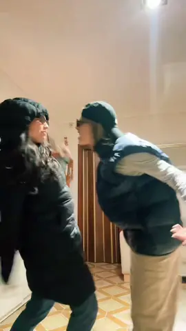 MENTIRA, COLGALA 😂😂😂 @juvetrano 