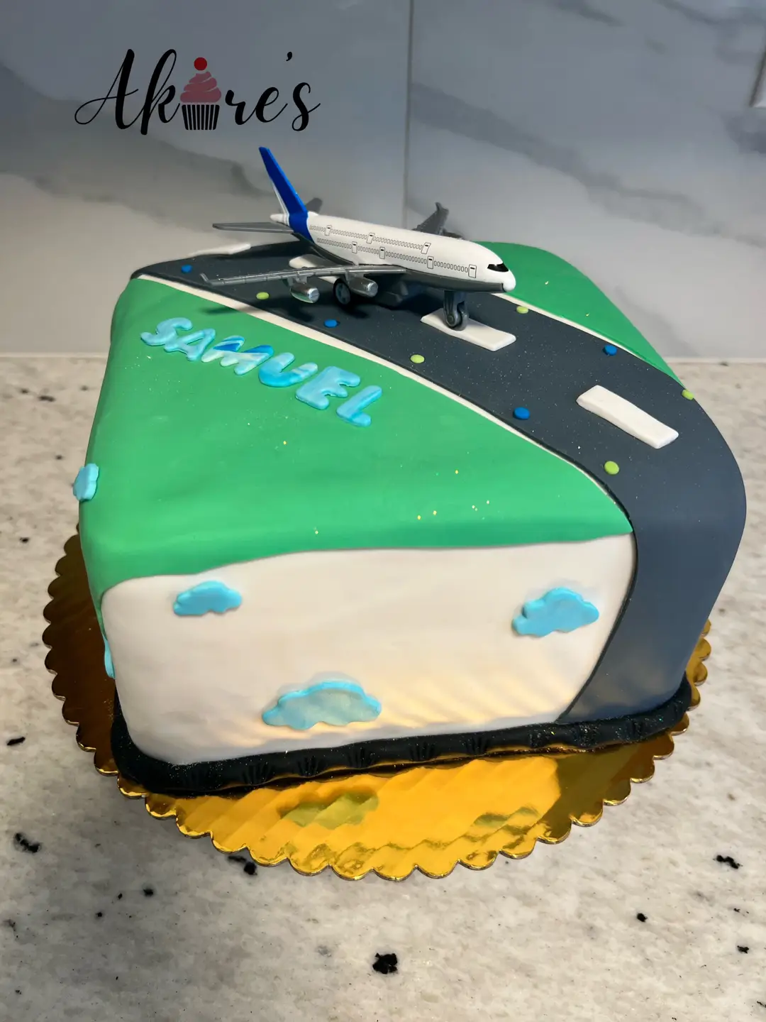 #cakes #cakesoftiktok #charleston #sc #fyp #homemadecakes 