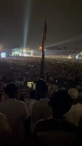 Mahalul Qiyam, Lautan Manusia Yg berkumpul jadi Satu Tak lain hanya Mengharap Syafaat Baginda Nabi Agung Muhammad SAW😍 @majelisazzahirofficial  #azzahirpekalongan #azzahir #zahirmaniaindonesia🇲🇨 #zahirmania #zahirmedia #habibbidinasegaf #harlahazzahirke7thn #fypシ 