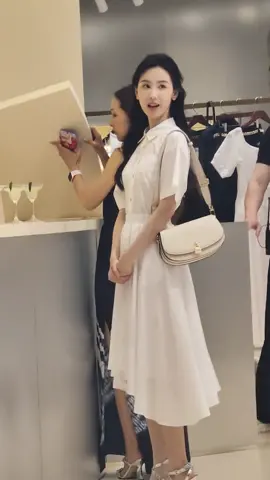 ở ngoài dịu hiền mà sao đóng phim ác quá dị chị🙄 #trandolinh_陈都灵 #saohoangu  #viralvideo