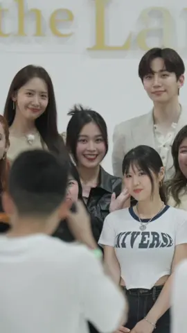 Sẽ thế nào nếu bạn được nắm tay và chụp hình cùng Idol ⁉️#rinavaseoul #metub #duhocsinhhanquoc #yoona #junho 