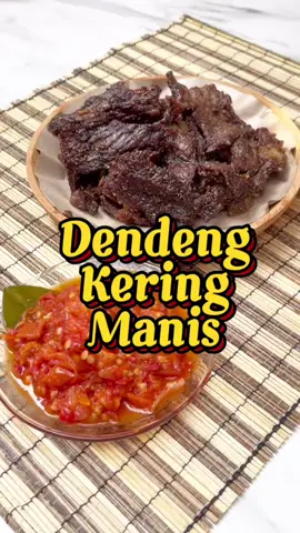 Dendeng kering manis,olahan pamungkas kalo stok daging idul adha masih banyak di kulkas,ini tahan lama bgt kalo di stok di kulkas sih😁 Bahan : 500 gr Daging sapi 5-6 butir Bawang putih 2 keping Gula jawa/merah (80-100gr) 2 sdm Ketumbar 2 jempol Lengkuas 1 sdm Garam 1 sdt Penyedap 1 sdt Merica 1 bulat Asam jawa Selamat nyoba resepnya,semoga suka 🥰 #dendengsapi #dendengkering #dendengdagingsapi #dendengdaging #dagingsapi #iduladha #iduladha2023 #resepbymelatiherman #melatiherman #idemasak #idemasakharian #masakmudahbgt #enak 