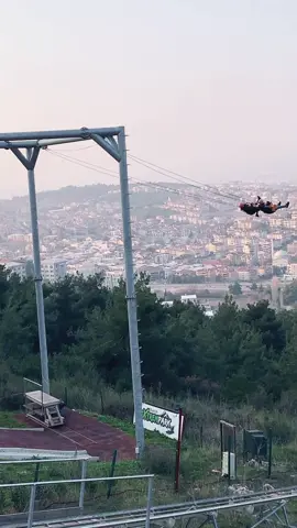 تركبونها؟ 😰 #مرجوحة #بورصة #تركيا #والله_لنصب_مرجوحه_مـن_صطوحي_لصطوحه_ #fypシ #viral 