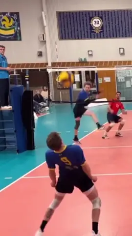 #volleyball #volley #volleyballgirls #viral #volleyballlife #volleyballlover #volleyballworld #satisfying 