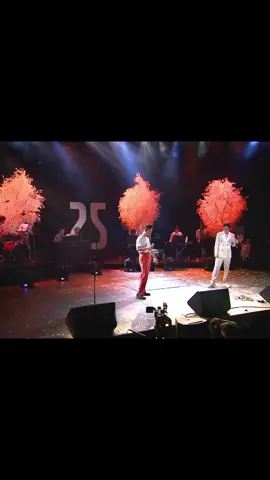 CHỜ ANH NHÉ x CHỈ CÒN LẠI TÌNH YÊU | Hoàng Dũng ft. Bùi Anh Tuấn #buianhtuan #hoangdung #xuhuong #thuvienmakeup #GocLamDep #FoodFestOnTikTok #foryou #fyp #fypシ #music 