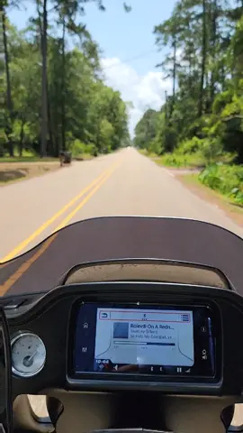 #mandevillelouisiana #harleydavidson #linemanissues #bigbore124#roadglide 