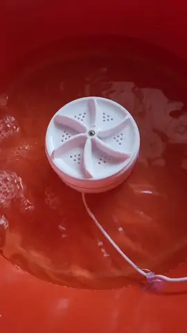 Todo lo que necesitamos 🧽 💦 Ideal para ropa de recién nacid@s, ropa interior, trapos, toallas, calcetines y otras prendas ligeras 👌 #minilavadoraportatil #lavadora #portátil #labolucompra #envíos #arg 