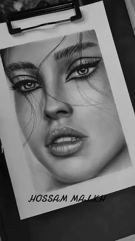 رسم فتاة جميلة جدا بطريقة واقعية بالفحم 😍😍 #رسم #رسامين #رسامين_العرب #كلنا_رسامين #drawing #fypシ #fypシ #viral #tiktok #explore 